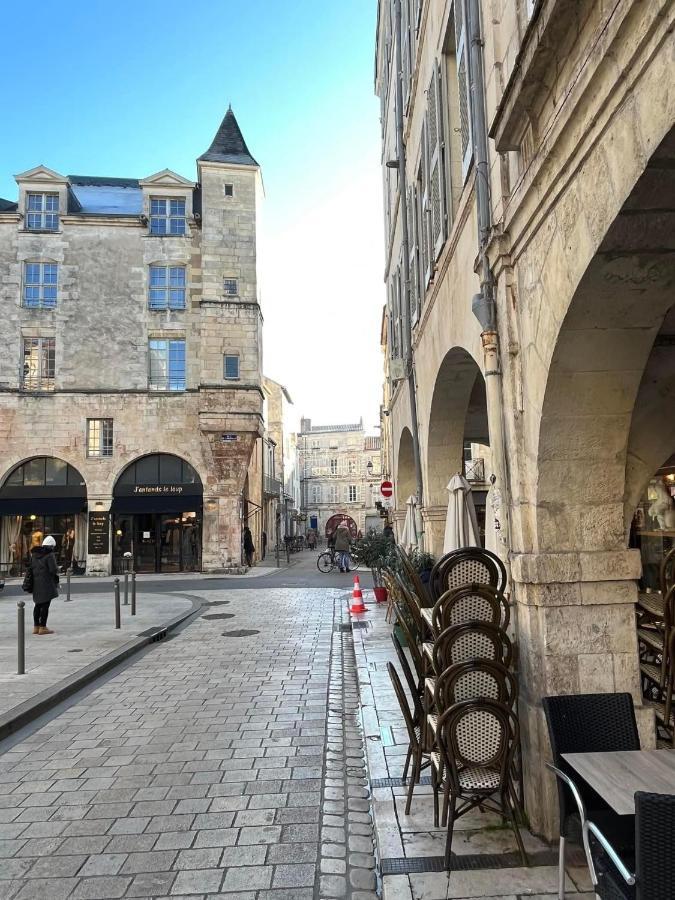 Appartement Tout Confort En Mezzanine A 20Mn A Pied Du Centre-Ville Avec Tv Et Wifi La Rochelle  Exterior foto